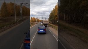 Вот так нужно проезжать рамки весового контроля.