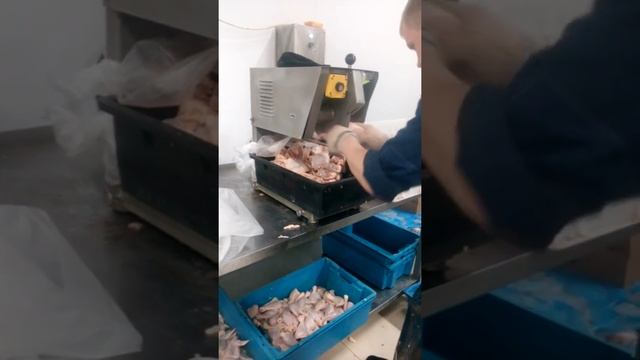 Супер Распил тушек курей годы тренировок смотреть онлайн