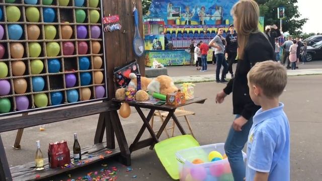 Челлендж Лопни Шарик с дротиками. Метания дротиков. смотреть онлайн