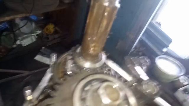 Заклинившая на 5-й КПП Лада-нива. Ч-1 Разбор и дефектовка. смотреть онлайн