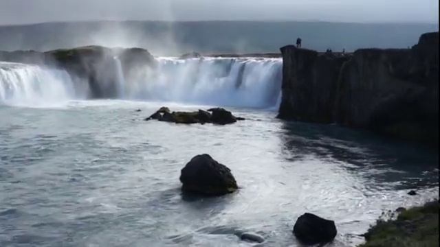 Водопад Годафосс Вечерний вид смотреть онлайн