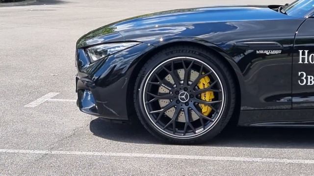 Новият Mercedes-AMG SL и BMW M3 и М4 на писта - Auto Fest S08EP05 смотреть онлайн