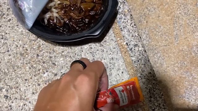 Паттайя. Пивоварня The Cove. Вкусная тайская лапша на улице. Покупаем билеты на автобус в аэропорт смотреть онлайн