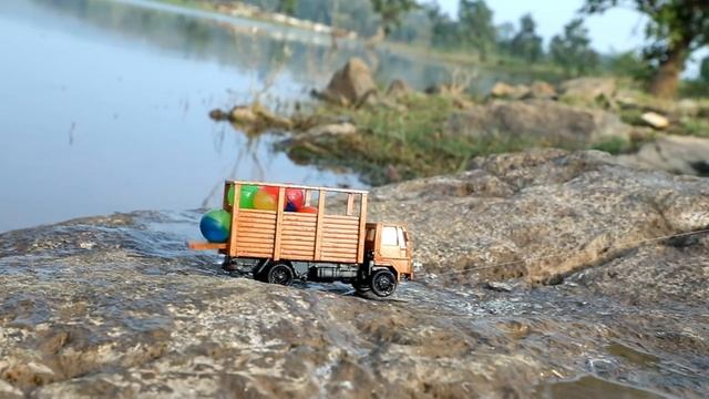 Змеи атаковали игрушек смотреть онлайн