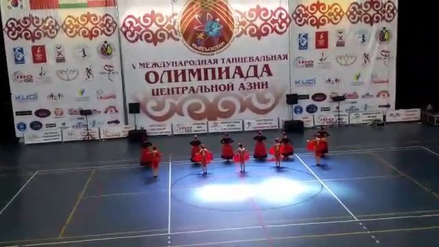 Я с моей групай танцуем испанский +фламенко танец смотреть онлайн