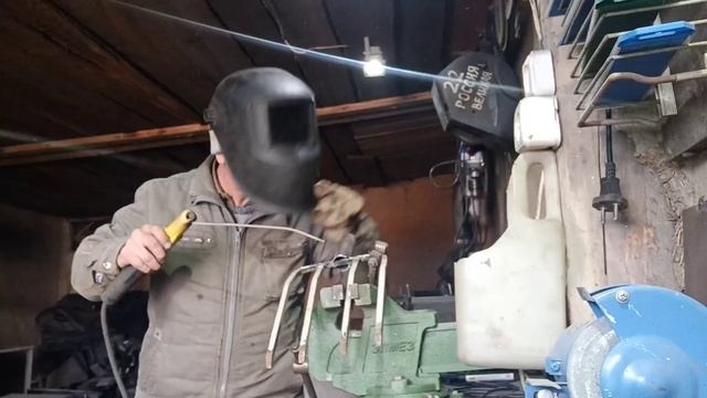 САДОВЫЕ ВИЛЫ,ПОИЛКА ДЛЯ СОБАКИ смотреть онлайн