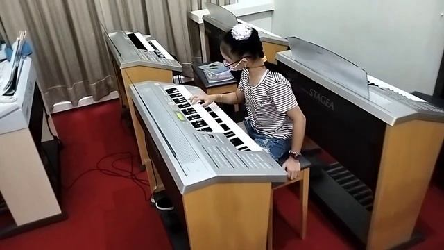 ANC 1 - a Groovy Cat смотреть онлайн
