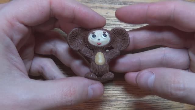 Чебурашка из доброго советского мультфильма. смотреть онлайн