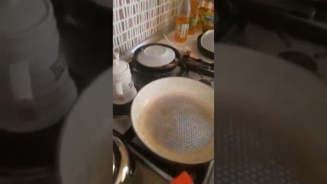 Готовим блины!*1часть*ГОТОВКА ПОШЛА НЕ ПО ПЛАНУ?* смотреть онлайн