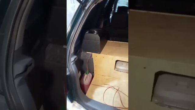 Делаю ящик под Соббуфер. Как лучше поставить колонки? смотреть онлайн