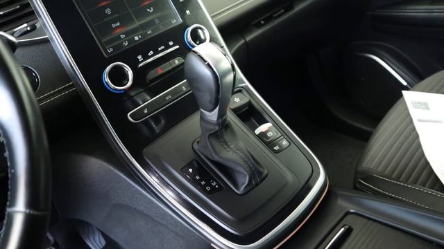 Renault Grand Scenic 7 zits en alle opties смотреть онлайн