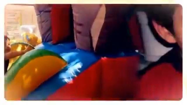 видеоминутка #малыши #младенцы #горка #качели #белый #красный #дом #елка #игрушки #синий #ходунки смотреть онлайн