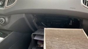 Замена салонного фильтра Hyundai Creta