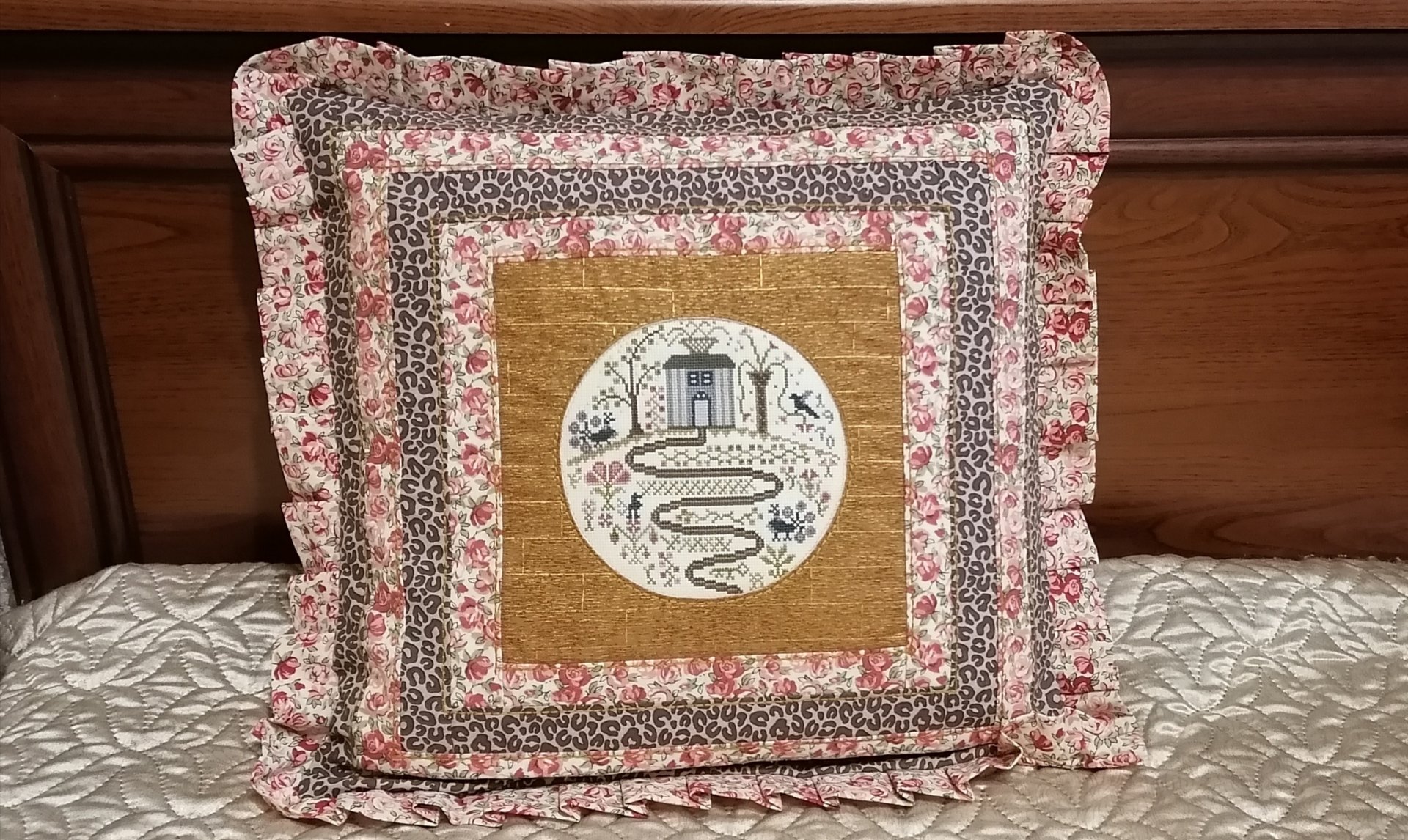 Как сшить подушку с рюшами. смотреть онлайн