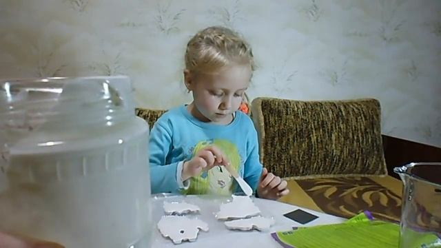 Играе, открываем набор для творчества Гипсовый барельеф Детское видео смотреть онлайн