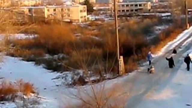 Горки - Sledding смотреть онлайн