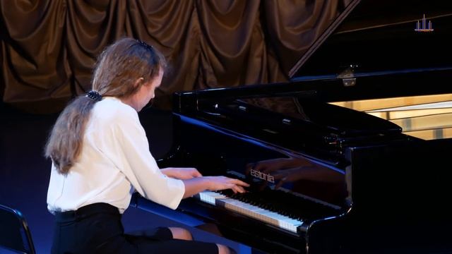 Синельникова Анна - С. Рахманинов "Этюд-картина" смотреть онлайн