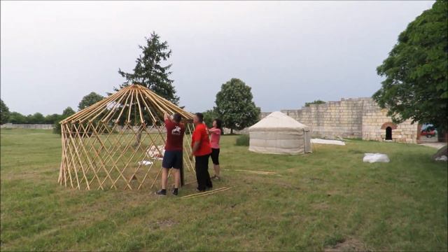 Демонстрационен филм за изграждане на временно номадско жилище - юрта смотреть онлайн