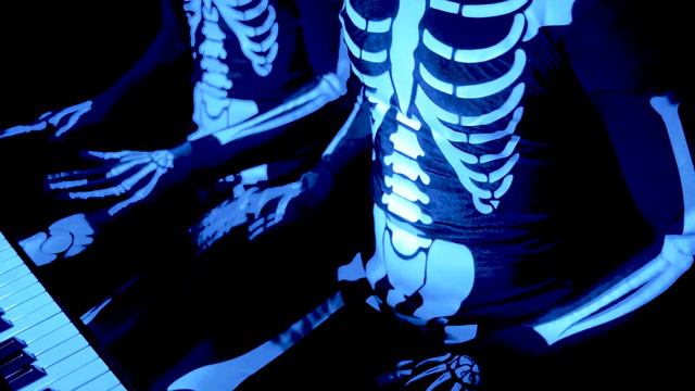 Halloween Town (Piano Duet) смотреть онлайн