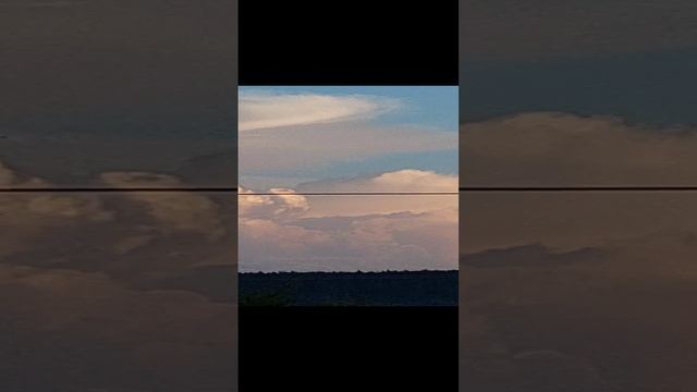 вечереет в городе, вот такие облака#shorts смотреть онлайн