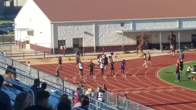 Darren and AJ 100 meters Magnolia High school смотреть онлайн