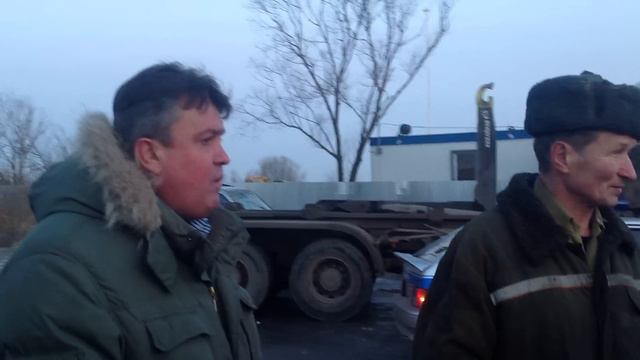 На полигон ТБО не пускают машины для разгрузки смотреть онлайн