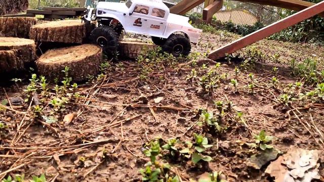 SCX24 Power Wagon Tire Upgrade / Injora Swamp Claw Testing смотреть онлайн