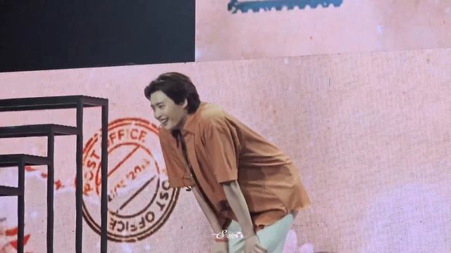 20230819 Lee Jong Suk dance so cute #이종석 #LJSinBKK #Leejongsuk #LeeJongSukinBKK2023 #Dear_My_With смотреть онлайн