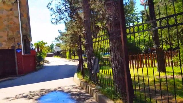 ?ЛАЗАРЕВСКОЕ СОЧИ. ул.Калараш,д.23. 250м. от моря! Зеленый дворик. Все рядом,все близко! смотреть онлайн