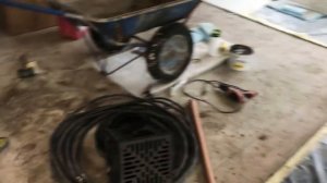 Шпаклюем стены акриловой шпатлевкой