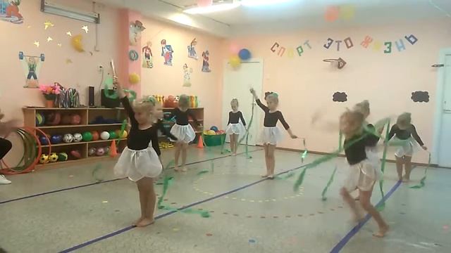 Открытый урок физкультуры у Машуни в детском саду. смотреть онлайн