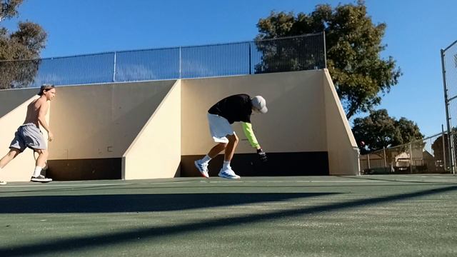 Erik Painter Handball vs Raquetball Player Robb Field handball tournament 1st game смотреть онлайн