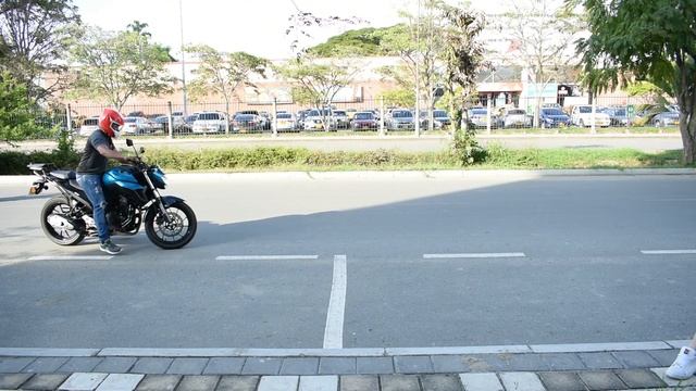 ? Cara a cara Yamaha Fz 25 VS Honda Twister 250 enfrentamos estas 2 maquinas ¿Quien es la Ganadora? смотреть онлайн