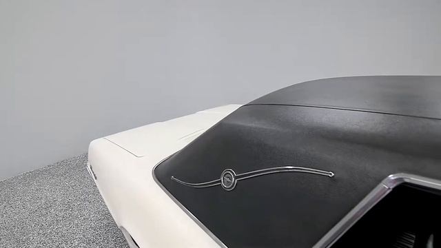 1967 Ford Thunderbird смотреть онлайн