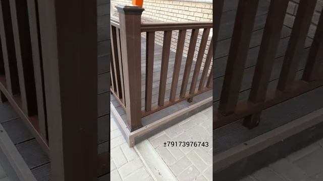 Летняя терраса при кафе, поставка и монтаж Террасной Доски и Ограждения из ДПК смотреть онлайн