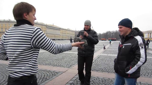 Уроки жонглирования булыжниками для парней из Крыма. смотреть онлайн