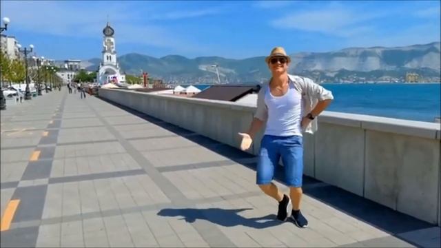 Клубничное лето Стихи Ольги Бурлака Музыка и исполнение Николая Жукова Клип Елены Филатовой смотреть онлайн