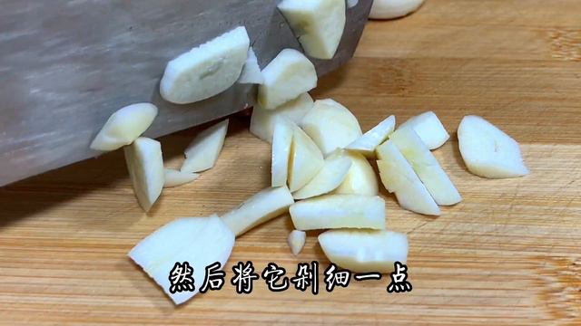 這才是菠菜炒雞蛋的正確做法，清脆鮮香，下酒下飯都不錯，真解饞【阿朝哥美食 】#菠菜炒雞蛋 #菠菜 #雞蛋