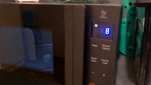 this microwave does something very unusual смотреть онлайн