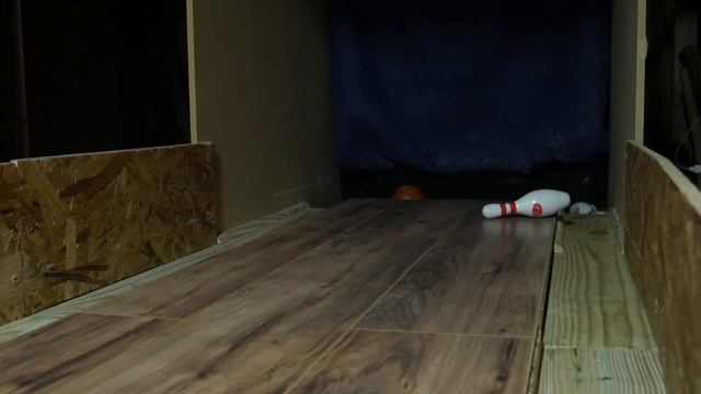 3 Games of Mini Bowling смотреть онлайн