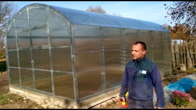 Прочная теплица для овощей и фруктов. Отзыв о теплице Фермерская.