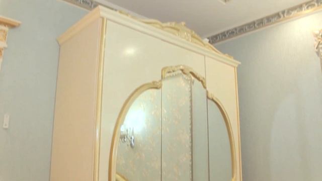 3-комнатная квартира в с видом на Эйфелевую башню в Московском районе Санкт-Петербурга смотреть онлайн