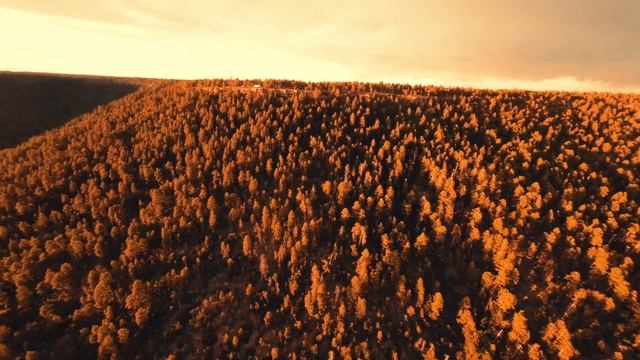 Rim Lakes Vista Overlook in Sunset [DJI AVATA] смотреть онлайн