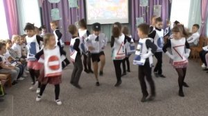 Танец  "Дорожный знак"  . Старшая группа детсада № 160 г. Одесса 2015