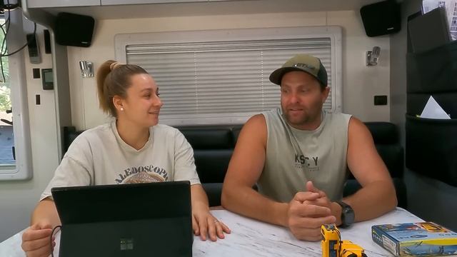 Ford F350 Written off, left stranded in the bush. смотреть онлайн