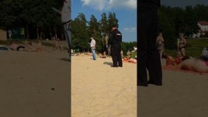 Скандальные разборки с полицией на пляже Заречного Пензенской области