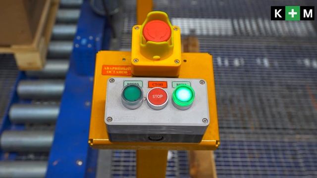 Подъем и транспортировка паллет на складе. смотреть онлайн