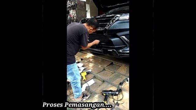 Wrapping Sticker Hitam Dop Fortuner