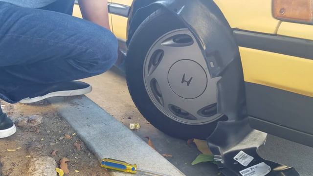 CRX Fender Liner Installation Part 1 смотреть онлайн