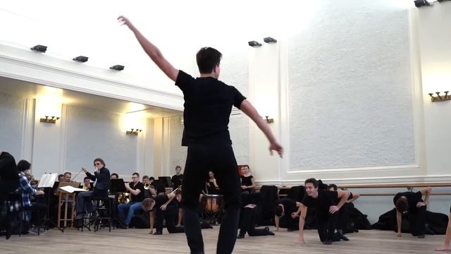 На репетиции хореографической картины "Партизаны". Балет Игоря Моисеева. смотреть онлайн